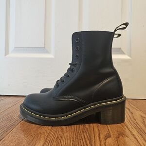 Dr. Martens Clemency Size 8